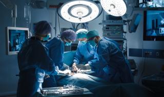 Италия първа в Европа направи белодробна трансплантация на пациент с COVID-19