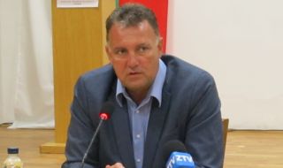 Валентин Николов: Асен Василев реже капиталови разходи, за да закърпи бюджета