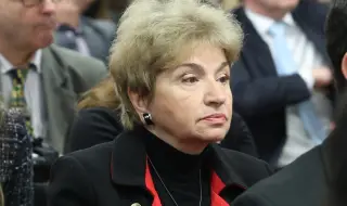 Меглена Плугчиева за споровете преди ротацията: Външно министерство не е международен отдел на която и да е партия 
