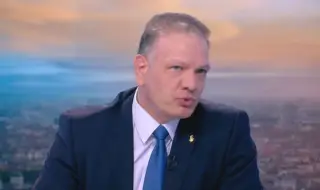 След решението на КС Радев може да опита да разшири правомощията си чрез Конституцията