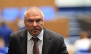 Марешки: Позор! Лицата на протеста седят на балкона, а мутрите – на депутатските места