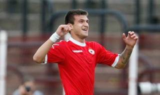 Венци Василев преподписва с ЦСКА