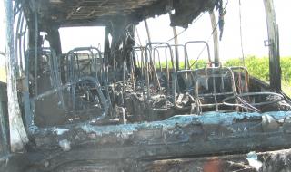 Автобус изгоря на пътя Русе-Бяла (ВИДЕО)