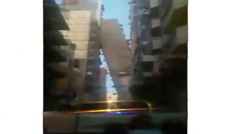 12- етажна сграда „удари рамо” на съседна (ВИДЕО)