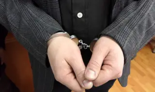 Двама полицаи от Варна са задържани заради подкуп