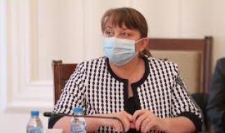 Сачева: Затворените през октомври и ноември ще получат помощите си преди празниците
