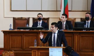 Петков оставя проблема с АПИ на парламента