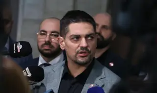 Радостин Василев обвини Румен Радев в легитимиране влиянието на ГЕРБ чрез публични изяви с кметове на партията