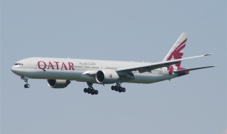 Самолет на Катар кацна аварийно