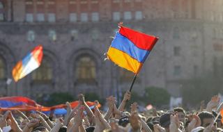 Революцията в Армения победи (СНИМКИ)
