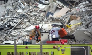 22-ма загинали във Флорида, 128 души все още се издирват