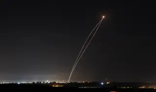 Израел премина в офанзива: атакува Газа и Ливан