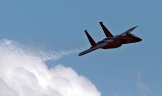 Американски изтребител F-15 се разби край английския бряг
