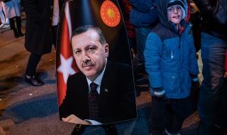 Турция: Лицемерно е решението на ОАЕ да се споразумее с Израел
