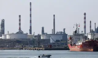 За пръв път Пакистан получи петрол от САЩ