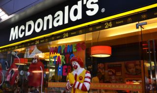 McDonald's затваря офисите си в САЩ и съкращава персонала