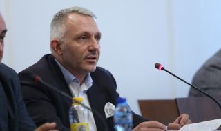 Хаджигенов: Бъдещото коалиционно правителство е от рода "орел, рак и щука"