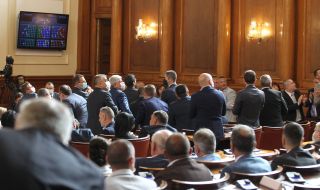 НС единодушно осъди полицейското насилие