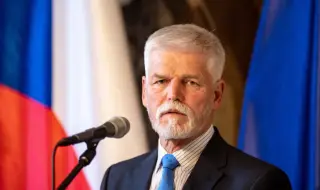 Чешкият президент: Украйна може да остане суверенна държава, само ако направи териториални отстъпки
