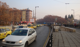 Трима загинали на пътя за ден