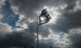 Гръцките банки въвели неофициален лимит за дневни тегления