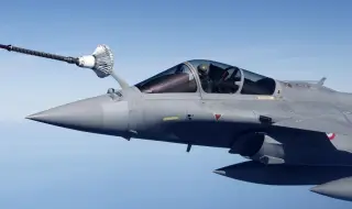 Украйна е подписала сделка с Франция за доставка на 100 изтребителя Rafale