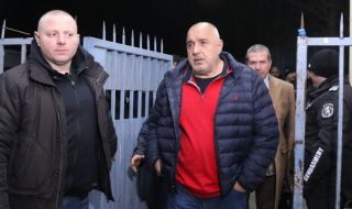 Адвокатът на Борисов подаде жалба в Административния съд