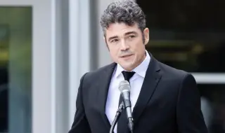 ФБР разследва подалия оставка шеф на Националния център за борба с тероризма за изтичане на класифицирана информация