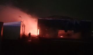 Пожар в цех за пластмаса край Пловдив