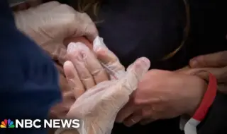 The New York Times: В САЩ разследват смъртта на най-малко 10 деца след ваксинации срещу COVID-19