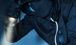 Задигнаха банкомат в Дупница