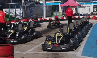 Картинг емоцията превзема Варна - битка за тест с болид от Формула 4 под зоркия поглед на Никола Цолов