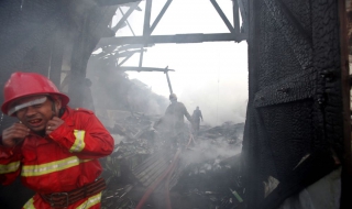 Взрив в китайска фабрика уби 13 души