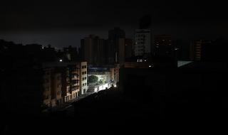 Играта &quot;светло-тъмно&quot; във Венецуела продължава