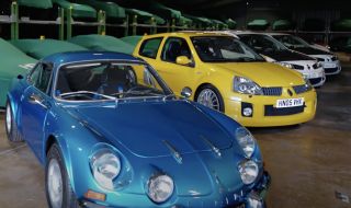 Продава се уникална колекция от най-интересните модели на Renault правени някога (ВИДЕО)