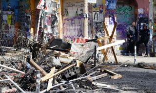 Напрежение в Берлин! Тежки сблъсъци между полиция и леви радикали 