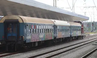 Protesters block trains near Kremikovtsi station in Sofia 