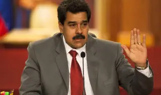 Мадуро и съпругата му са прехвърлени на кораб, който да ги отдеве до Ню Йорк