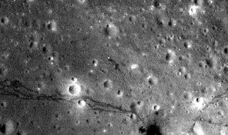 NASA пусна лунни снимки с човешки стъпки