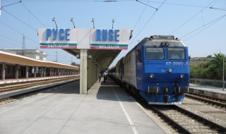 Владимиров: Една стачка може само да бутне БДЖ в пропастта