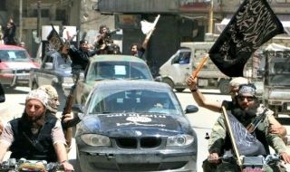 Лоялни към ДАЕШ бойци превзеха сирийско село