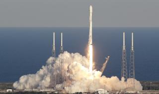 SpaceX изстреля телескоп, който ще търси извънземни