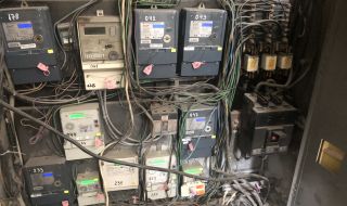 Добрин Иванов, АИКБ: Не се вижда таван на цената на тока