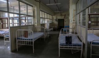 Индия затваря училища и офиси, за да ограничи смъртоносен вирус 