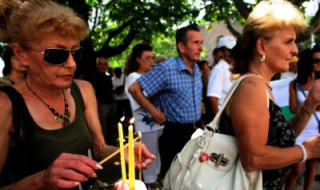 Контрапротестиращите в подкрепа на Орешарски призоваха за единение