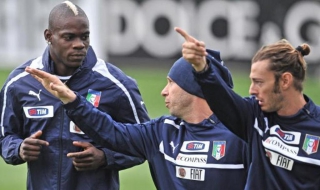 Манчестър Сити няма да продава Балотели