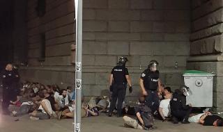 Десетки арестувани след протеста, пребити са невинни (ВИДЕО)