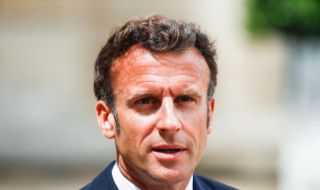 Първи разговор на Макрон с новия британски премиер