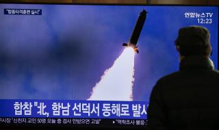Северна Корея ще приеме на въоръжение нова подводница с ракети