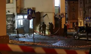 Ракетен обстрел в Лвов: Поразени сгради и ранени